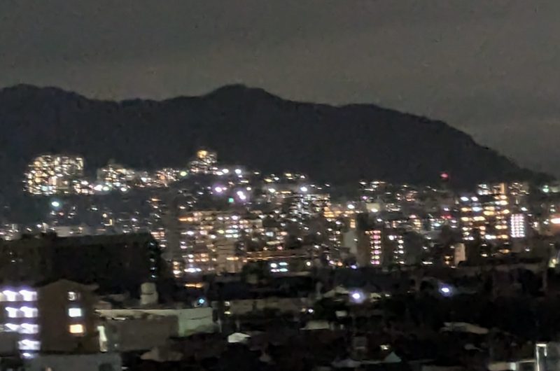 触れ合う唇にさえガラスの音がする